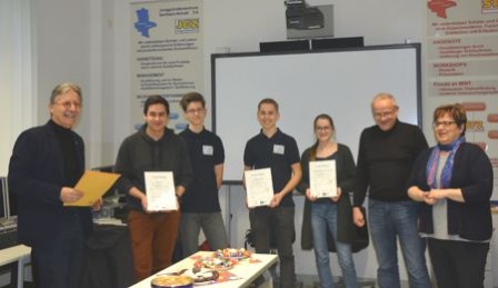 Zertifizierungsurkunden für drei Havelberger Schülerfirmen 